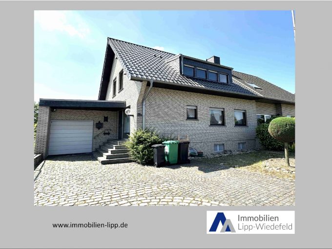 Großzügige Doppelhaushälfte mit großem Garten und Garage im ruhiger Wohnlage von Kempen-St.Hubert